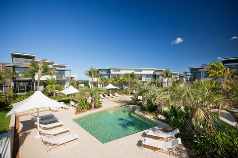 Pullman Magenta Shores Resort - Surfers Gold Coast 2