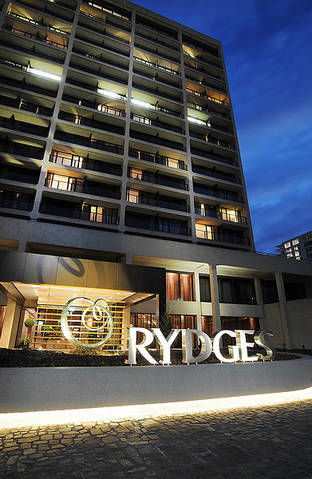 QT Canberra - Surfers Gold Coast 1