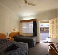Rest Point Motor Inn and Hereford Steakhouse - Surfers Gold Coast
