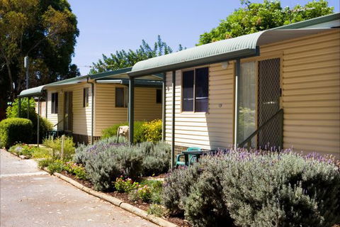 Kingsway Tourist Park - Surfers Gold Coast 4