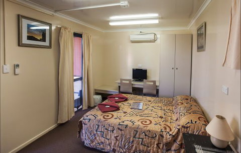 Curtin Springs Wayside Inn - Surfers Gold Coast 17