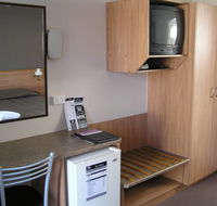 Riviera On Ruthven Motel - Surfers Gold Coast