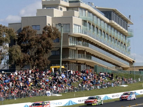 Rydges Mount Panorama Bathurst - Surfers Gold Coast 1