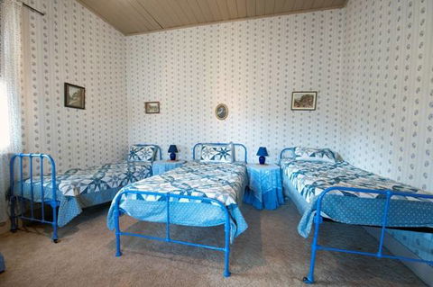 Sarah Jane Cottage - Surfers Gold Coast 1