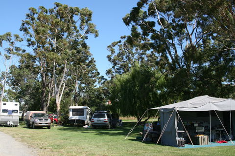 Snug Beach Cabin & Caravan Park - Surfers Gold Coast 3