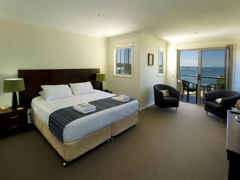 Solitary Islands Lodge - Surfers Gold Coast 2