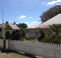 Tenterfield Luxury Historic c1895 Cottage - Surfers Gold Coast
