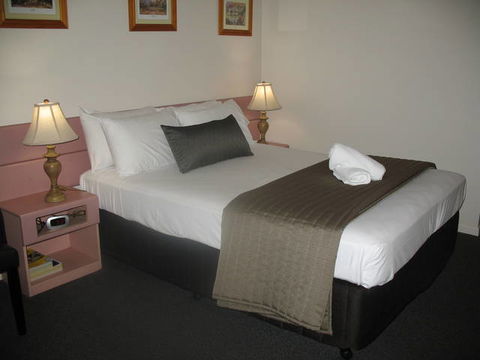 The Metro Motel Rockhampton - Surfers Gold Coast 1