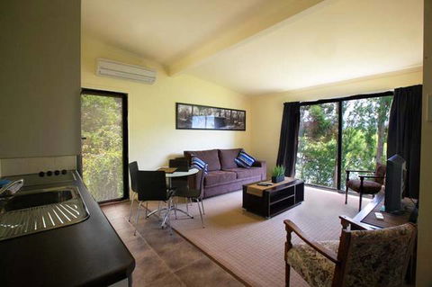 The Shingles Riverside Cottages - Surfers Gold Coast 0