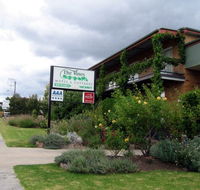 The Vines Motel  Cottages - Surfers Gold Coast