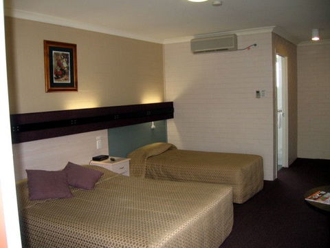 The Vines Motel & Cottages - Surfers Gold Coast 3