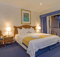 Tinaroo Lake Resort - Holiday Apartments - Surfers Gold Coast