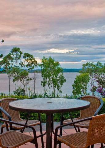 Tinaroo Lake Resort - Holiday Apartments - Surfers Gold Coast 9