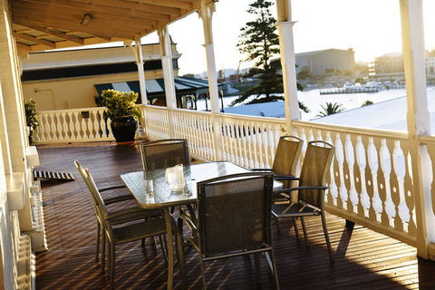 Tradewinds Hotel Fremantle - Surfers Gold Coast 1