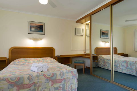 Vacation Village - Surfers Gold Coast 2