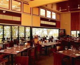 Dugong Beach Resort - Surfers Gold Coast 2