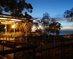 Dugong Beach Resort - Surfers Gold Coast 3