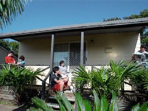 Canton Beach Waterfront Tourist Park - Surfers Gold Coast 0
