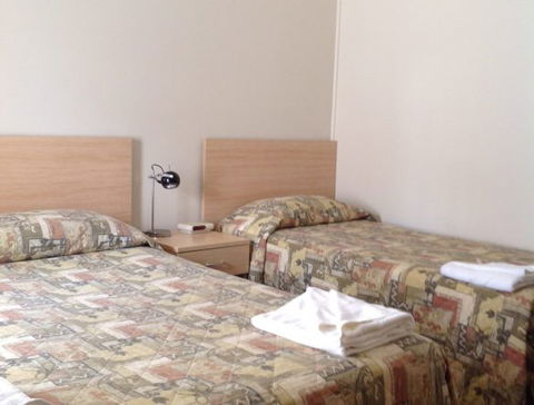 Mia Motel - Surfers Gold Coast 3