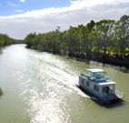 Edward River Houseboats - Surfers Gold Coast