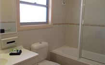 Waratah Family Cottage 82 - Surfers Gold Coast 3