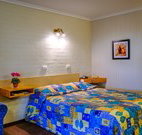 Country Roads Motor Inn - Surfers Gold Coast