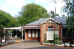 Amble In Self Contained Accommodation - Garden Retreat B & B - Surfers Gold Coast 0