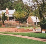 Mundaring Weir Hotel - Surfers Gold Coast