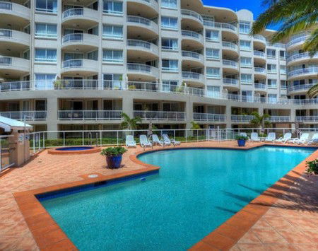 Kirra Beach Luxury Holiday Apartments - Surfers Gold Coast 4