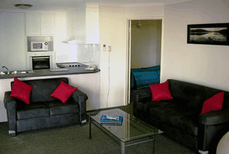 Rainbow Bay Resort - Surfers Gold Coast 2