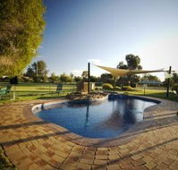 Howlong Country Golf Club Motel - Surfers Gold Coast