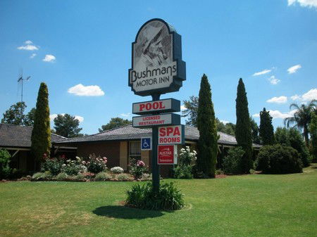 Bushmans Motor Inn - Surfers Gold Coast 0