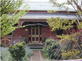 FINCHES OF BEECHWORTH - Surfers Gold Coast 0