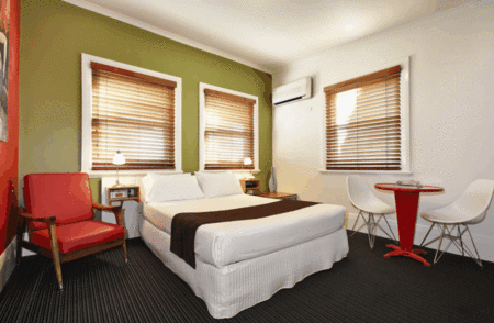 Tolarno Hotel - Surfers Gold Coast 1