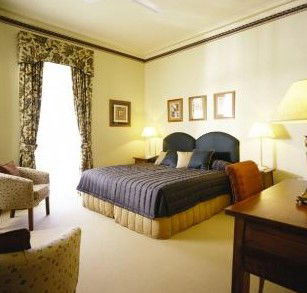 Royal Exchange Hotel - Surfers Gold Coast 2