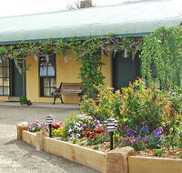 Omeo Motel - Surfers Gold Coast