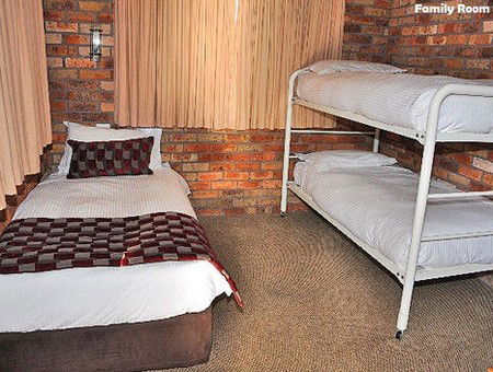 Log Cabin - Surfers Gold Coast 3