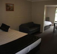 Snowy Mountains Motel - Surfers Gold Coast
