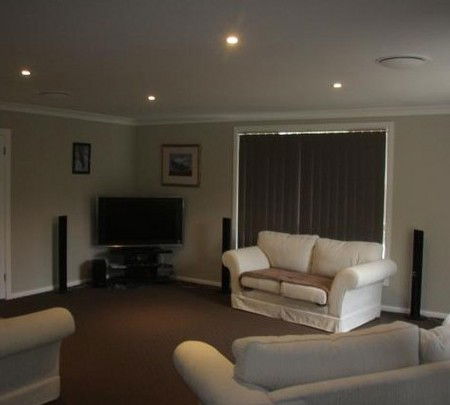 Snowy Mountains Motel - Surfers Gold Coast 4