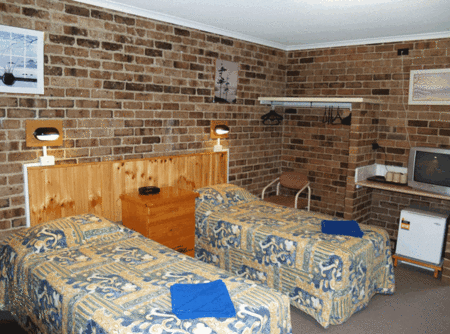 Acacia Snowy Motel - Surfers Gold Coast 1