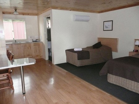 Black Gold Country Cabins - Surfers Gold Coast 3
