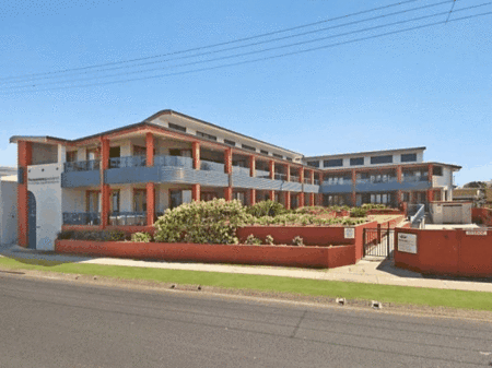 Lennox Point Holiday Apartments - Surfers Gold Coast 0
