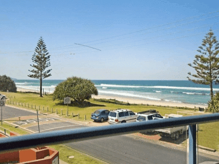 Lennox Point Holiday Apartments - Surfers Gold Coast 1
