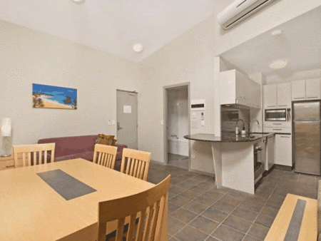 Lennox Point Holiday Apartments - Surfers Gold Coast 3