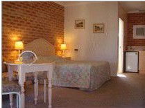 Country Gardens Motor Inn - Surfers Gold Coast 2
