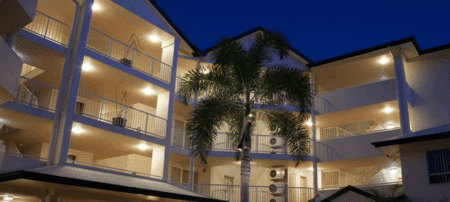 Golden Sands Beachfront Apartment Resort - Surfers Gold Coast