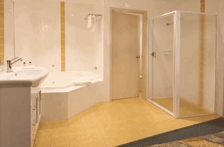 Caboolture Riverlakes Motel - Surfers Gold Coast 1