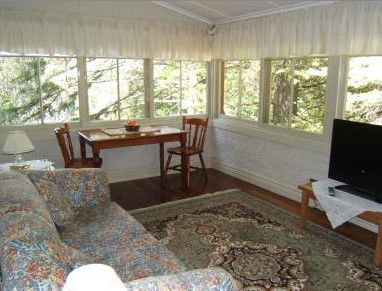 Whispering Pines - Surfers Gold Coast 2