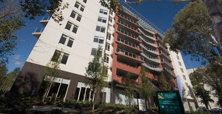 Quality Suites Clifton On Northbourne - Surfers Gold Coast 0