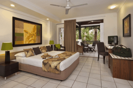 The Reef Retreat - Surfers Gold Coast